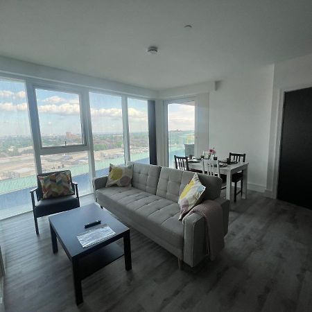 One West Point , Icon Tower Appartement Londen Buitenkant foto
