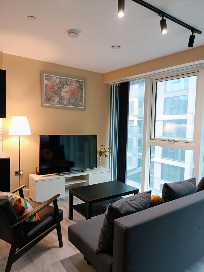 One West Point , Icon Tower Appartement Londen Buitenkant foto