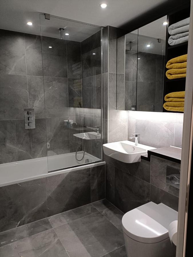One West Point , Icon Tower Appartement Londen Buitenkant foto