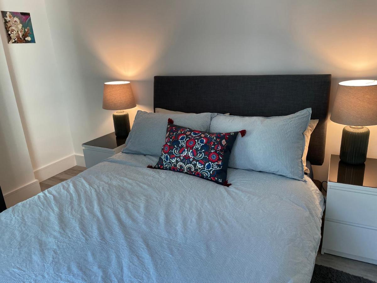 One West Point , Icon Tower Appartement Londen Buitenkant foto