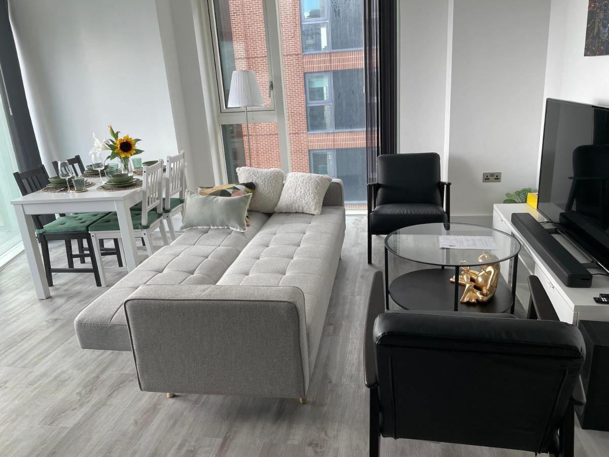 One West Point , Icon Tower Appartement Londen Buitenkant foto