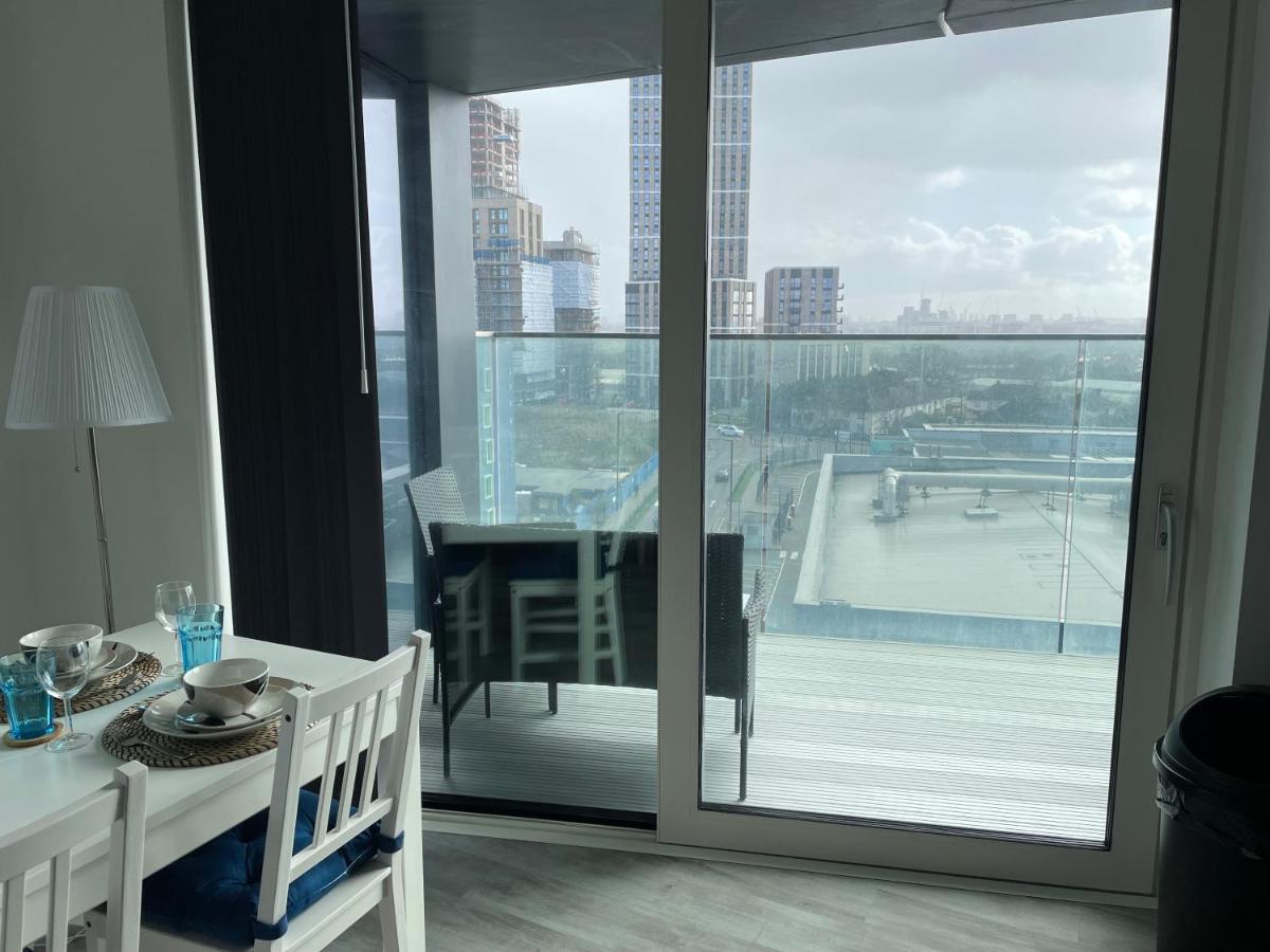 One West Point , Icon Tower Appartement Londen Buitenkant foto