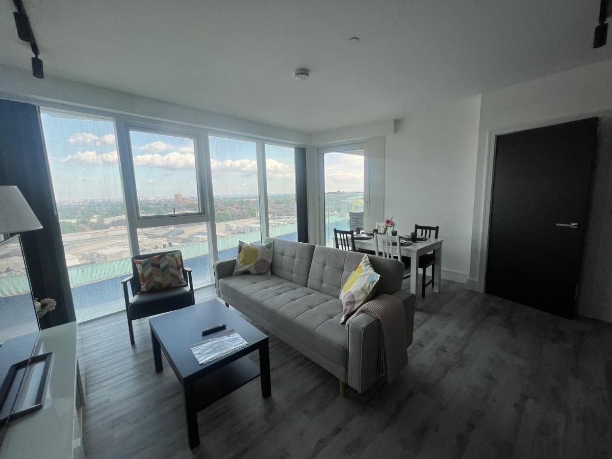 One West Point , Icon Tower Appartement Londen Buitenkant foto