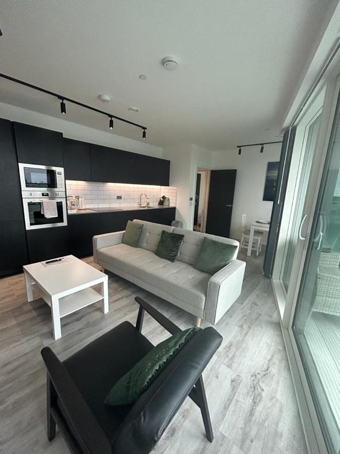 One West Point , Icon Tower Appartement Londen Buitenkant foto