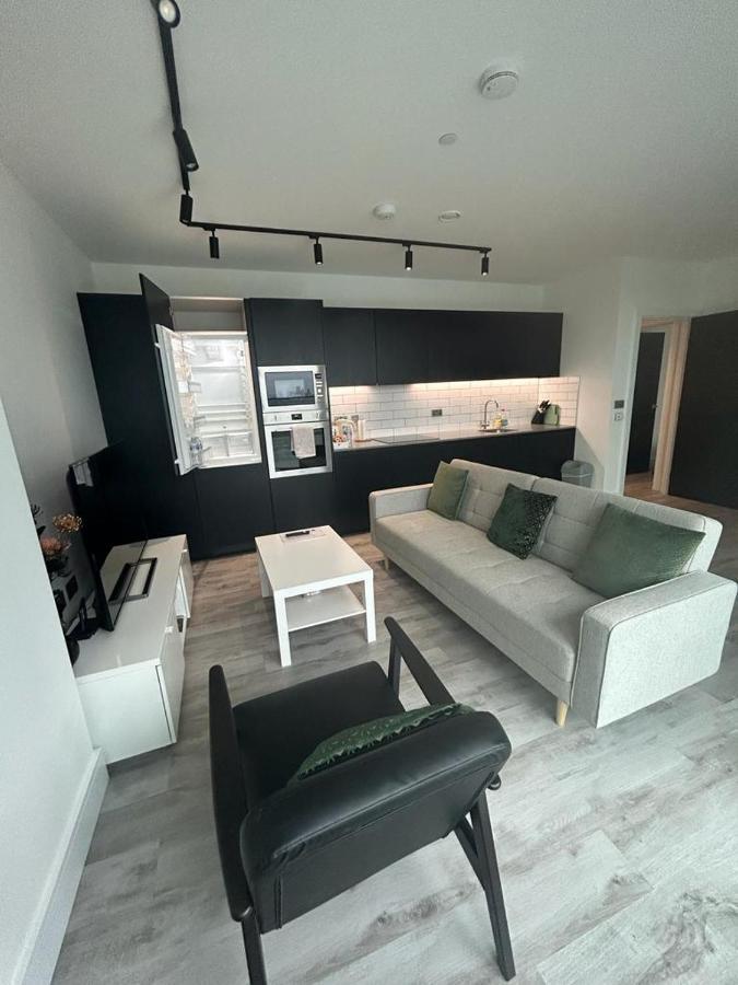 One West Point , Icon Tower Appartement Londen Buitenkant foto