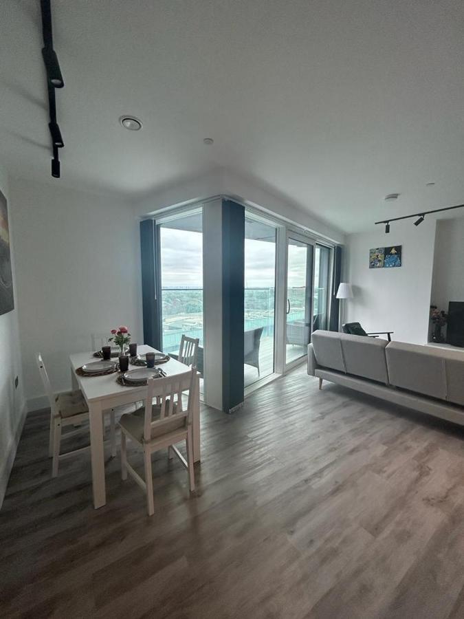 One West Point , Icon Tower Appartement Londen Buitenkant foto